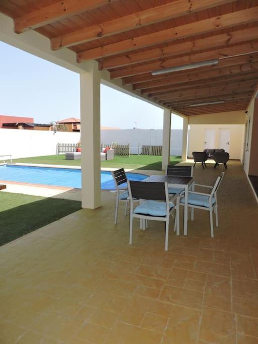 Villa Ventura - Piscina Climatizada & Aire Acondicionado Caleta De Fuste Exteriör bild